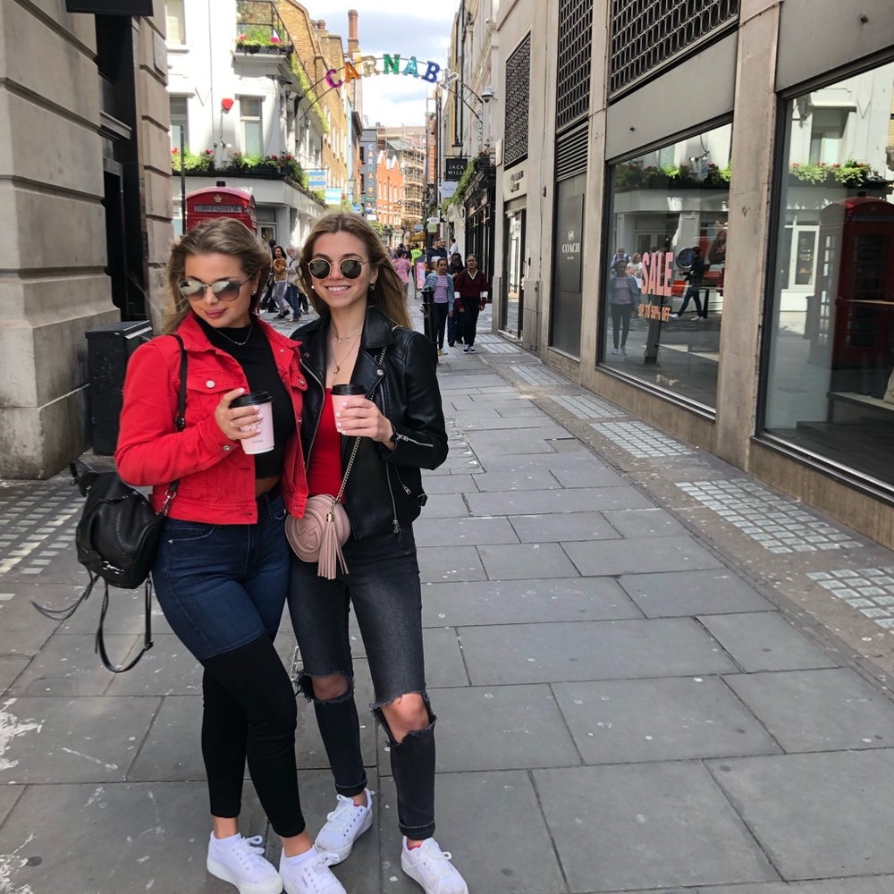 Meet your Posher, Samantha